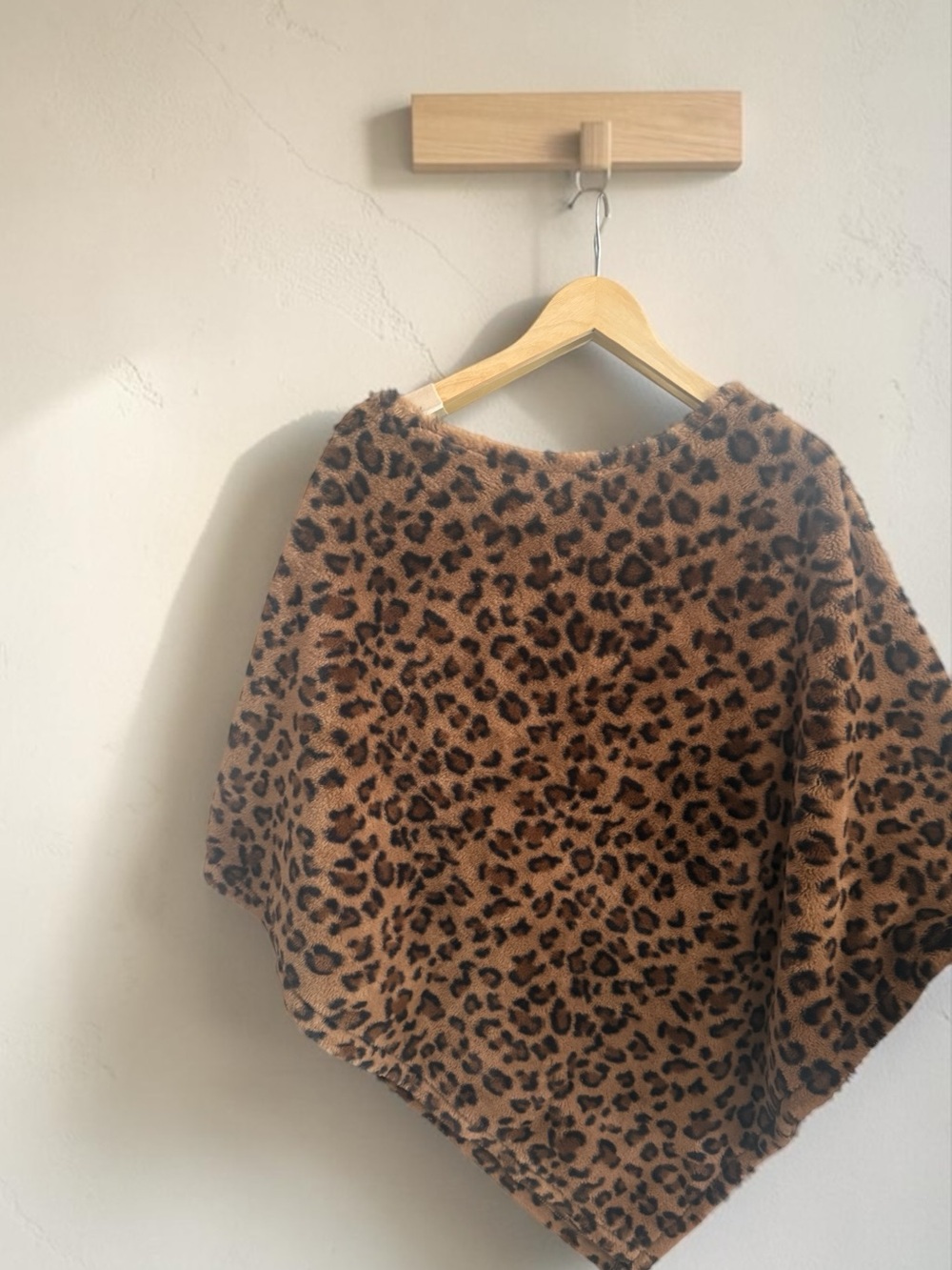 Leopard Print Faux Fur Poncho Top - Brown & Black